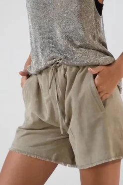 Short Femme Oakwood Picky Yemen 512