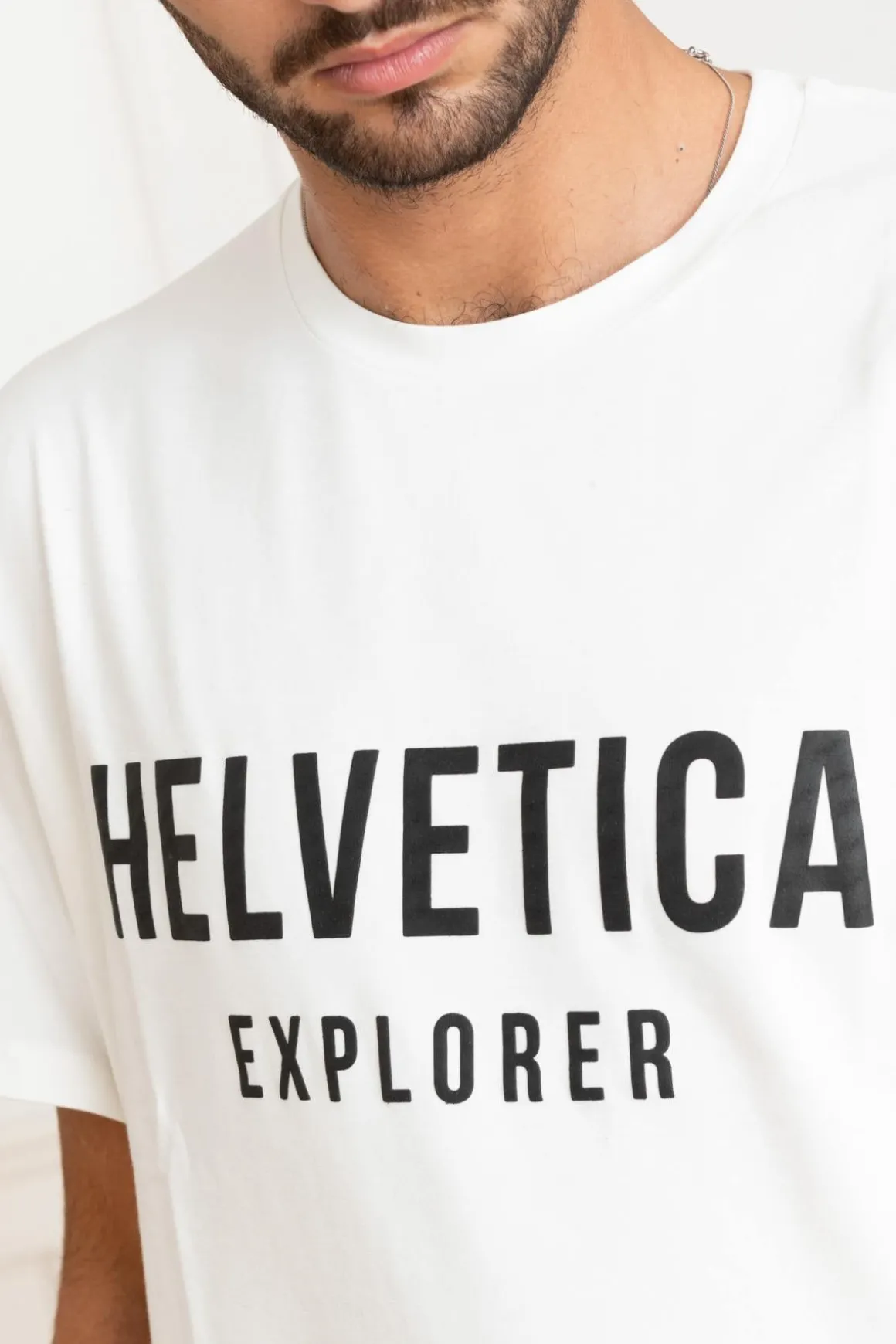 Tee Shirt Homme Helvetica Mountain Pioneers Barwin White